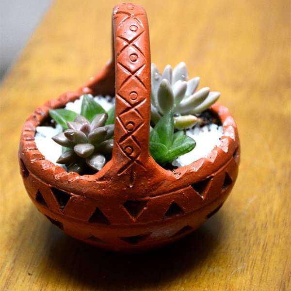Cute succulent clay basket (4.5in Ht)